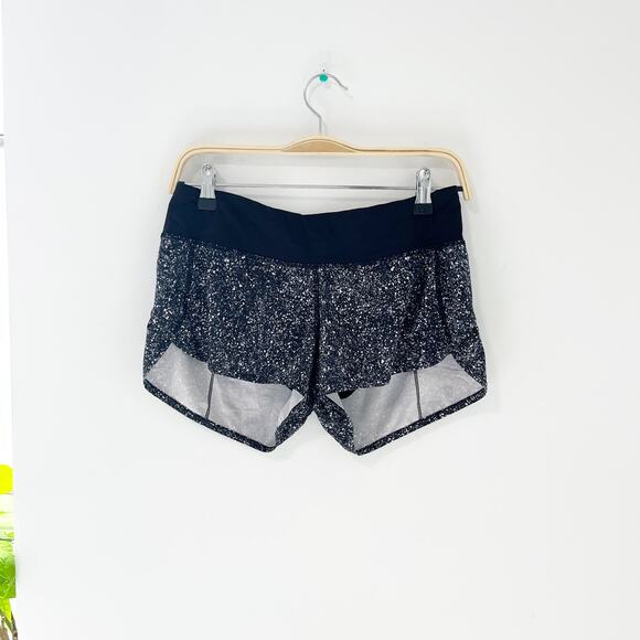 Lululemon Black & White Print Speed Shorts Size 4 - Picture 1 of 4